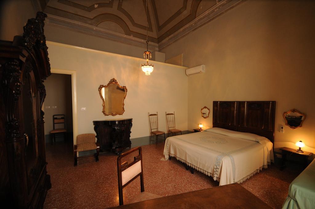 غالاتوني Palazzo Leuzzi B&B المظهر الخارجي الصورة