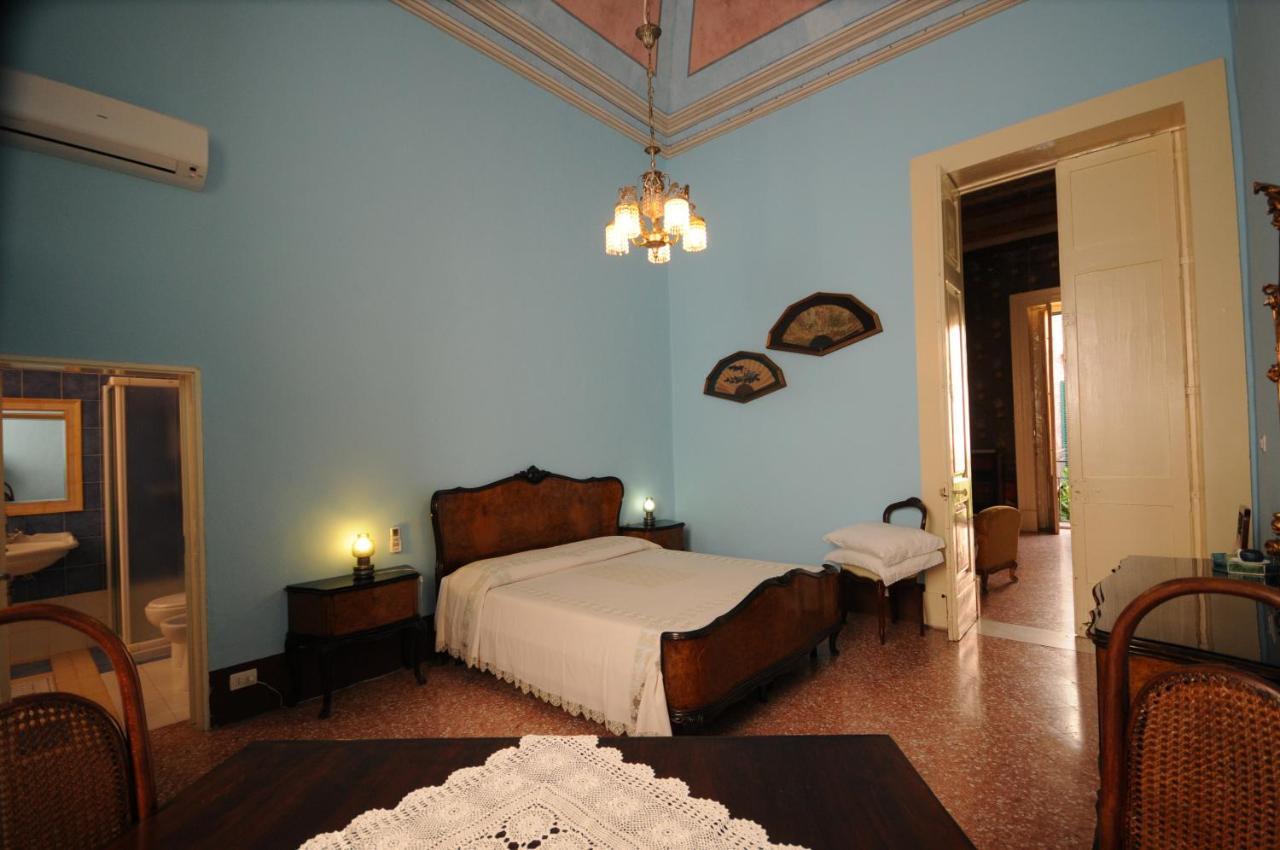 غالاتوني Palazzo Leuzzi B&B الغرفة الصورة